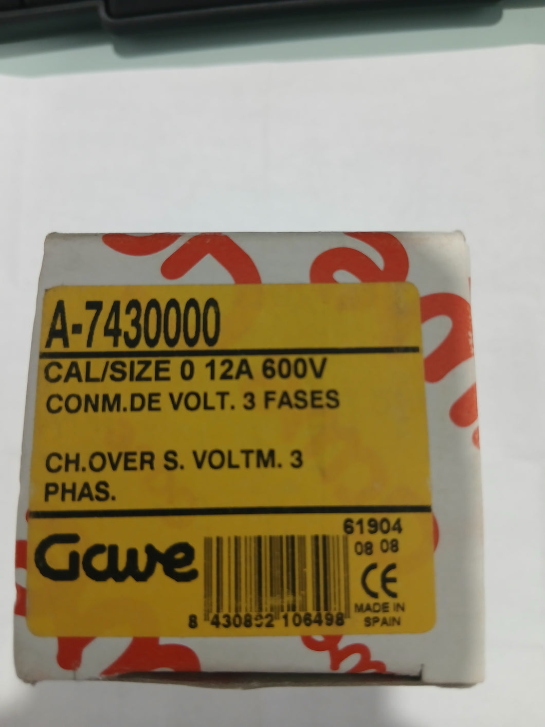 CONMUTADOR VOLTIMETRO MARCA GAVE A-7430000 3P 12 A 600 V