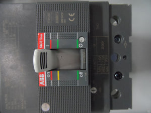 GABINETE SRN + INTERRUPTOR C/PLATINA ABB SRN4315068058K, IP40 400X300X150, TMAX XT3N 200A 3P, C/TERMINALES