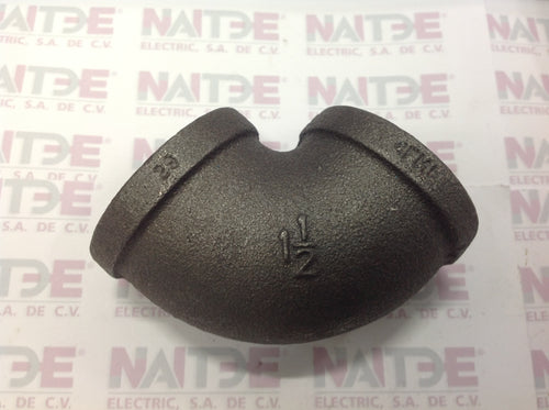 CODO NEGRO DE 1 1/2 PULG  ROSCADA