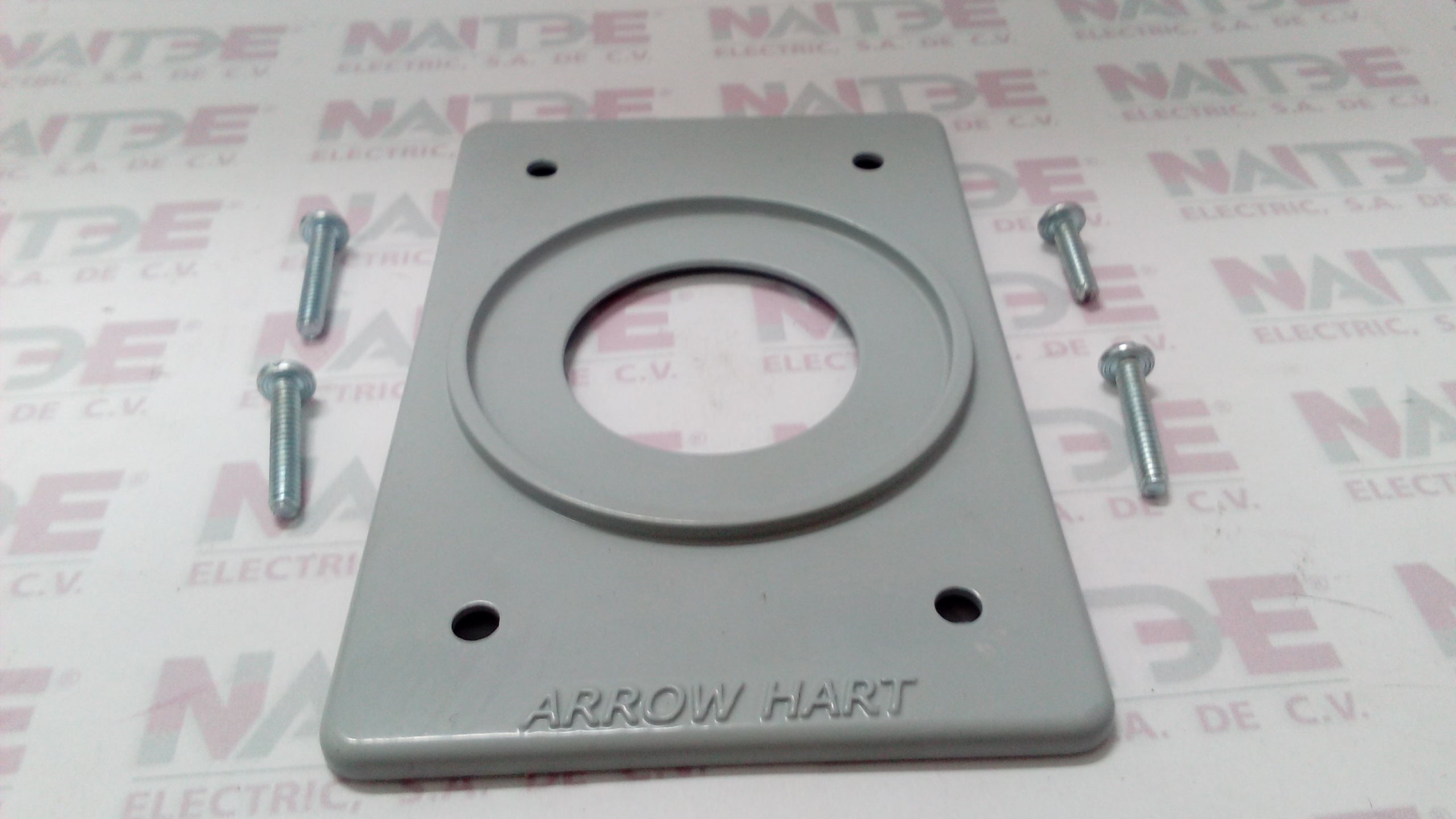 Prise électrique Simple Arrow Hart 7410B - Noire, Sécurisée - Fabriquée Au Mexique