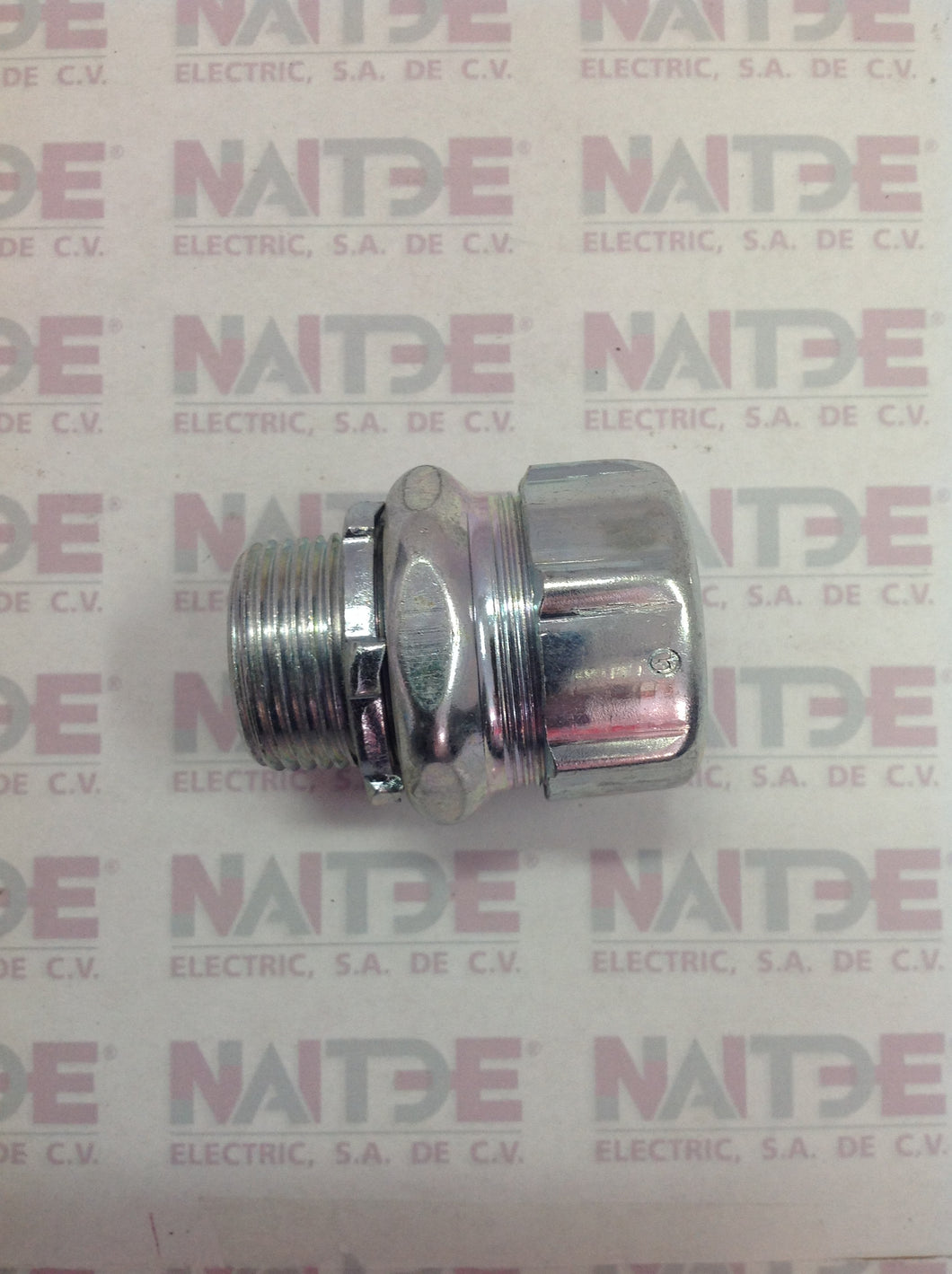 CONECTOR FLEXIBLE THOMAS&BETTS P/TUBO LIQUIDTIGHT DE 1