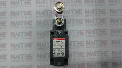 INTERRUPTOR DE LIMITE ABB LS40M42B11  1NA/1NC DE RUPTURA BRUSCA ACTUADOR E CAT.1SBV011142R1211