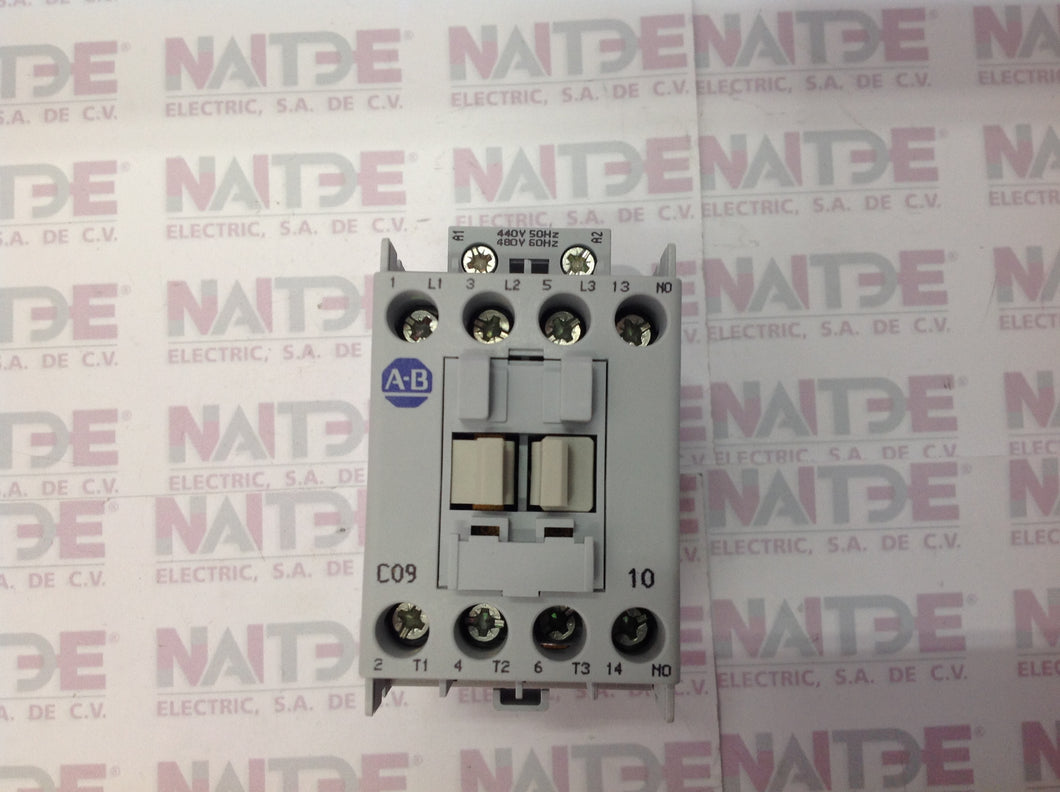 CONTACTOR ALLEN BRADLEY 100-A09ND3   440 V.  ( 100-C09B10 )