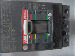 GABINETE SRN + INTERRUPTOR C/PLATINA ABB SRN4315067392K, IP40 400X300X150, TMAX XT1C 32A 3P, C/TERMINALES