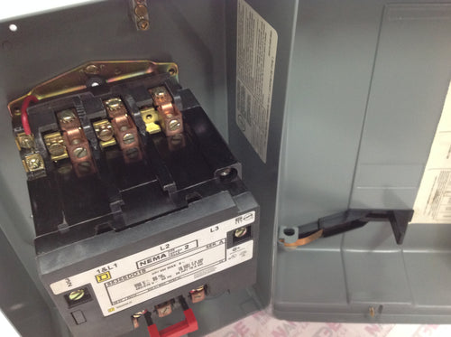 ARRANCADOR MAGNETICO SQUARE D 8536SDG1V02, EN GABINETE, NEMA 1, 3P, 600 VCA, BOBINA 120 V