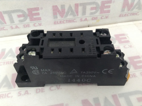 BASE OMRON RUZ 1A 7A 250 V  0837W2 8 PIN