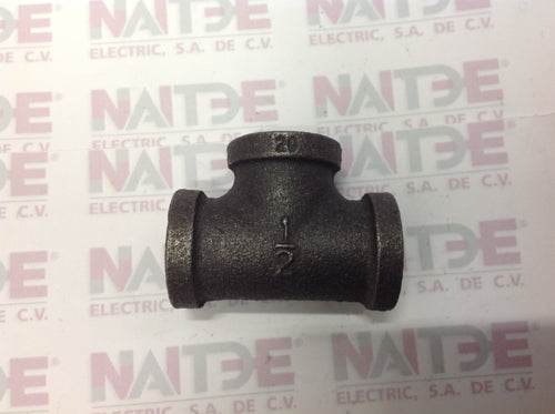 TEE NEGRA DE 1/2 PULG ROSCADA