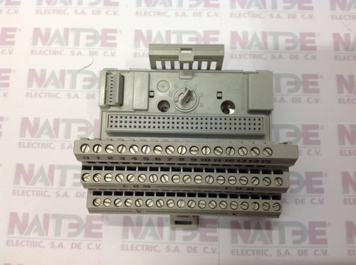 BLOCK DE TERMINALES ALLEN BRADLEY 1794-TB3
